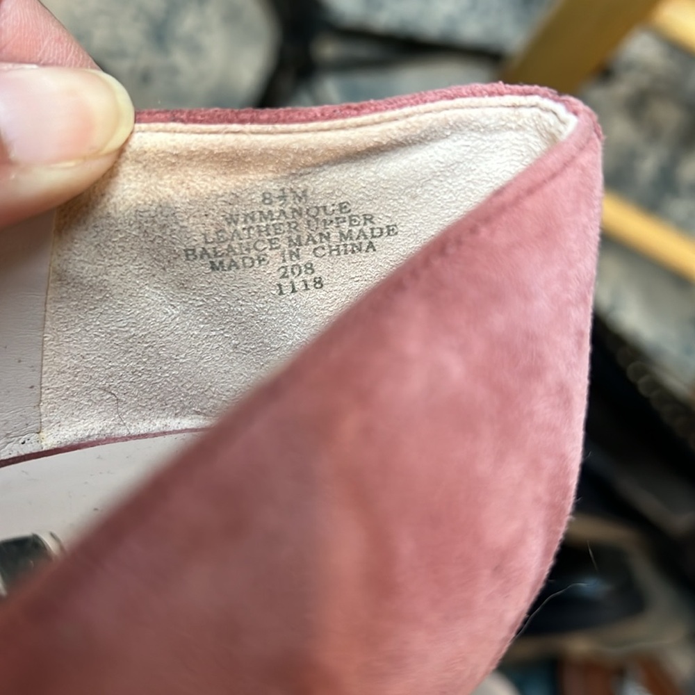 Pink and Red Suede Heel Pumps Nine West - Picture 11 of 11